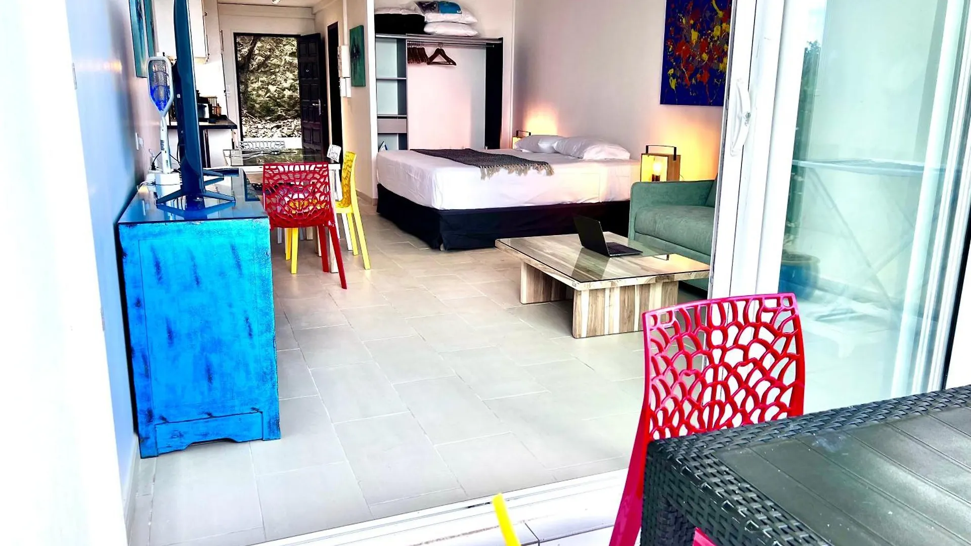 Apartment Lounge Modern Chill Studio Orient Bay