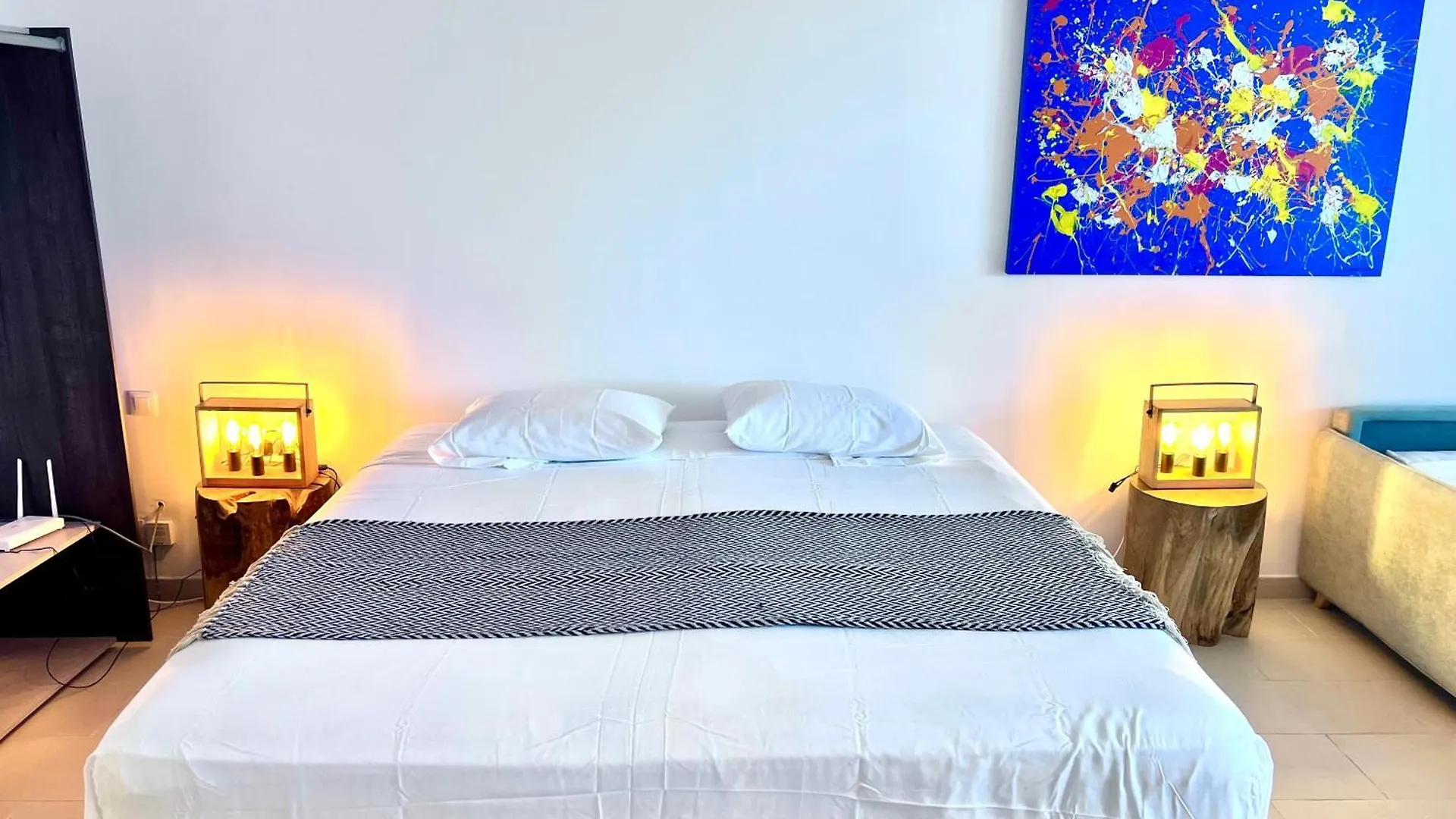 Lounge Modern Chill Studio Orient Bay Apartment