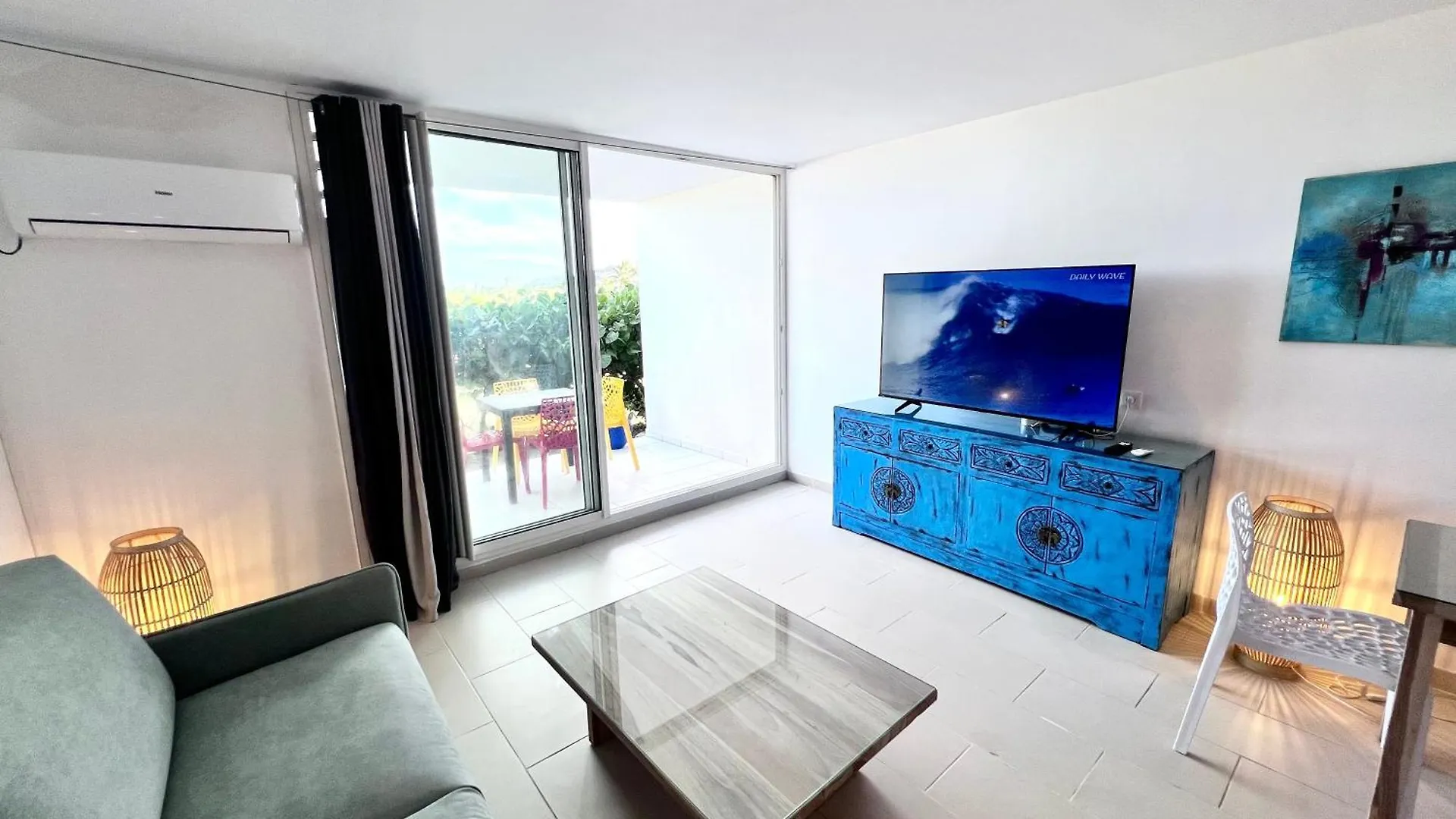 Apartment Lounge Modern Chill Studio Orient Bay